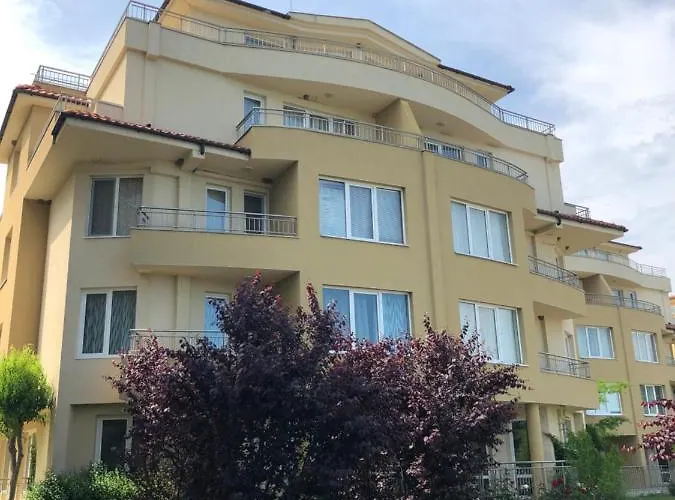 Tatiana Pines Apartament *